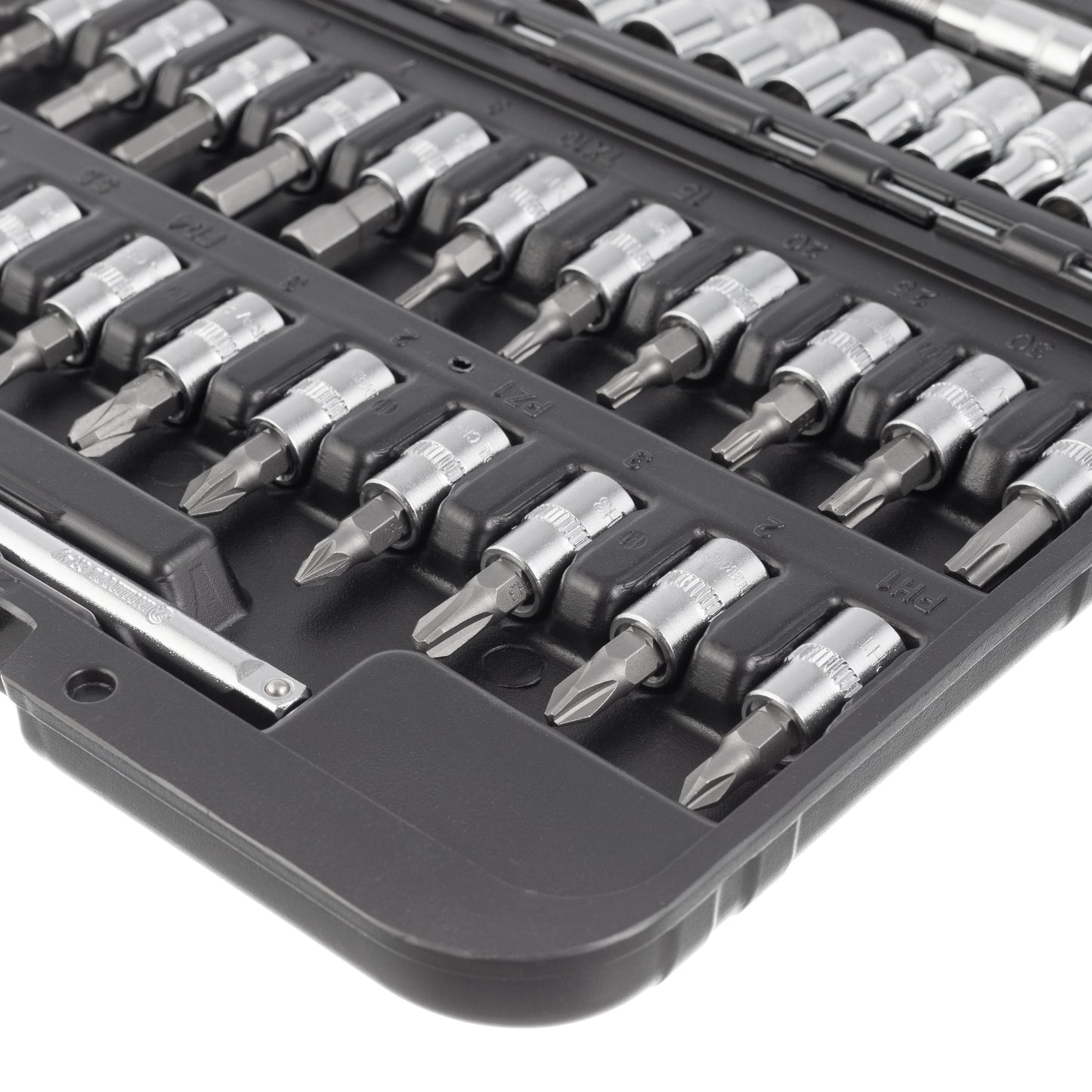 Juego de puntas y dados INTERTOOL con accionamiento de 1/4", sistema métrico, 46 piezas, estuche rígido compacto | ET08-8046