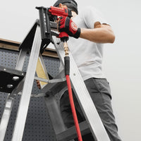 Manguera de aire híbrida INTERTOOL de 1/4” x 50 pies: liviana, resistente a las torceduras, conexiones de latón, acoplador rápido | PT08-1762